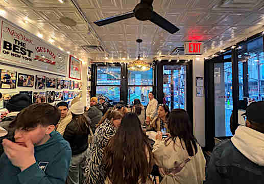 Joe's Pizza at Fulton Street