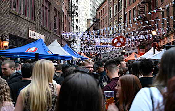 オクトーバーフェストの日のStone Street