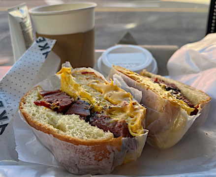 パストラーミサンドイッチ