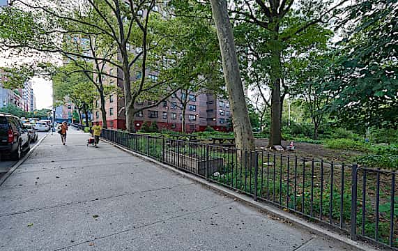 97th St, Between Third and Second Ave