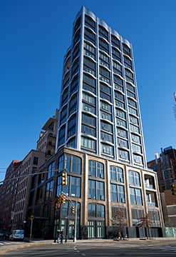 11th Ave沿いの高級コンドミニアム