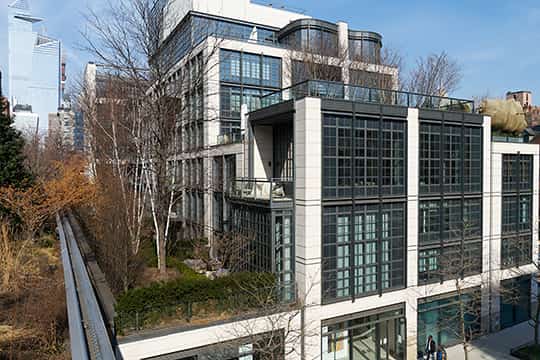 ハイライン東の高級コンドミニアム