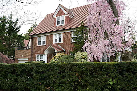 129 71st Ave. Continental Ave & Groton St.