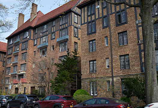 コーオプアパートメント