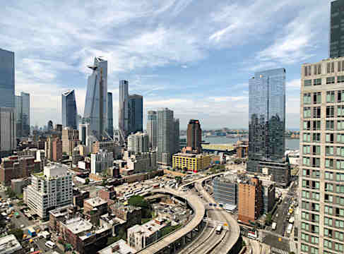 42丁目の新築住宅のルーフトップ