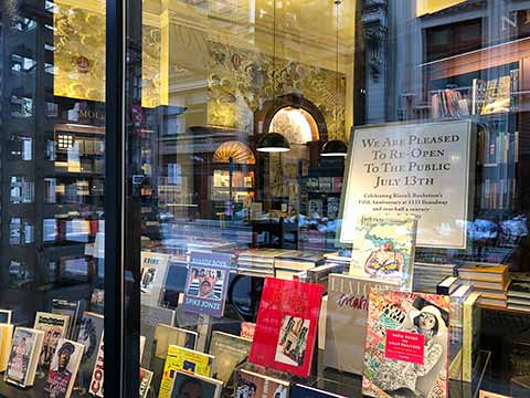 イタリアの出版社 Rizzoli の書店